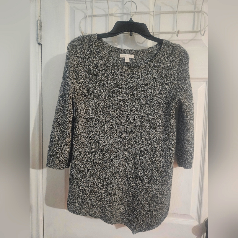 NY&Co Black and White Assymetrical Hemline Sweater (Small)